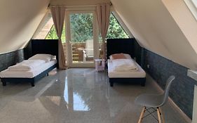 Zimmer In Wohnung, Monteure, Zentral,